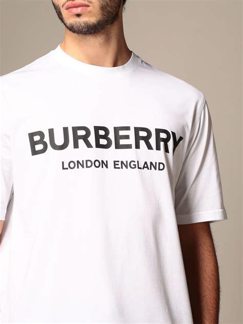 burberry t shirt erkek fiyat|Men’s New Arrivals .